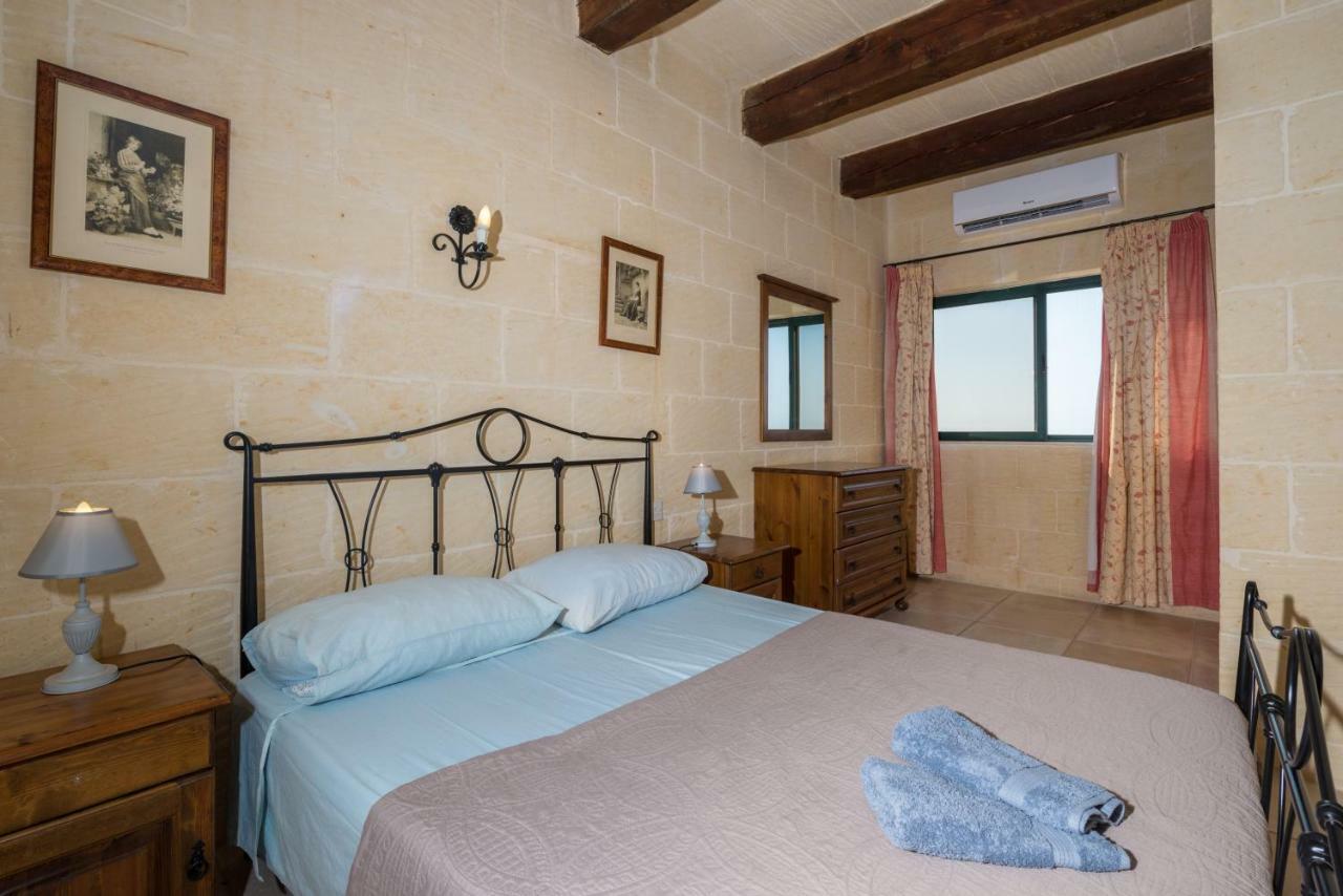 Sunset - Holiday Farmhouse With Large Private Pool In Island Of Gozo Nadur Bagian luar foto
