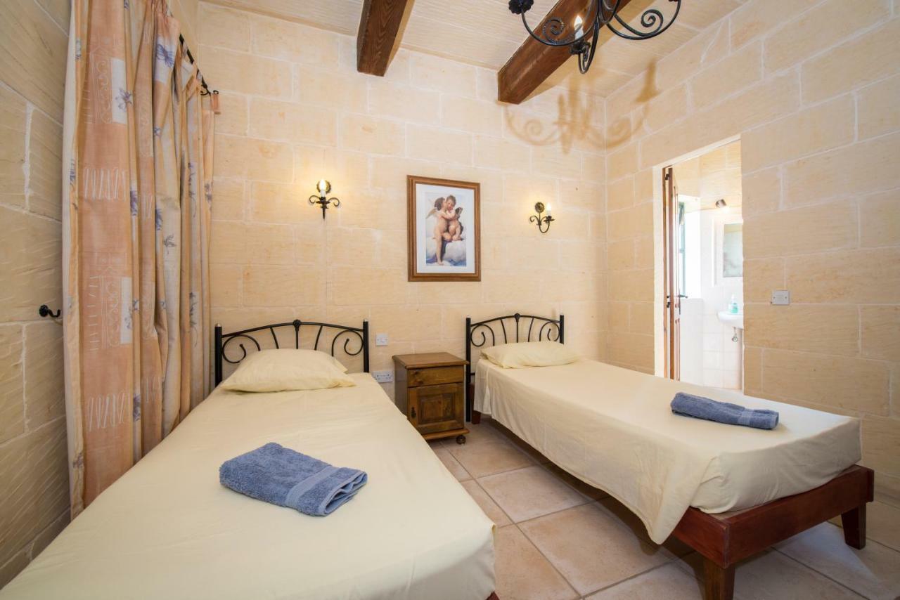 Sunset - Holiday Farmhouse With Large Private Pool In Island Of Gozo Nadur Bagian luar foto