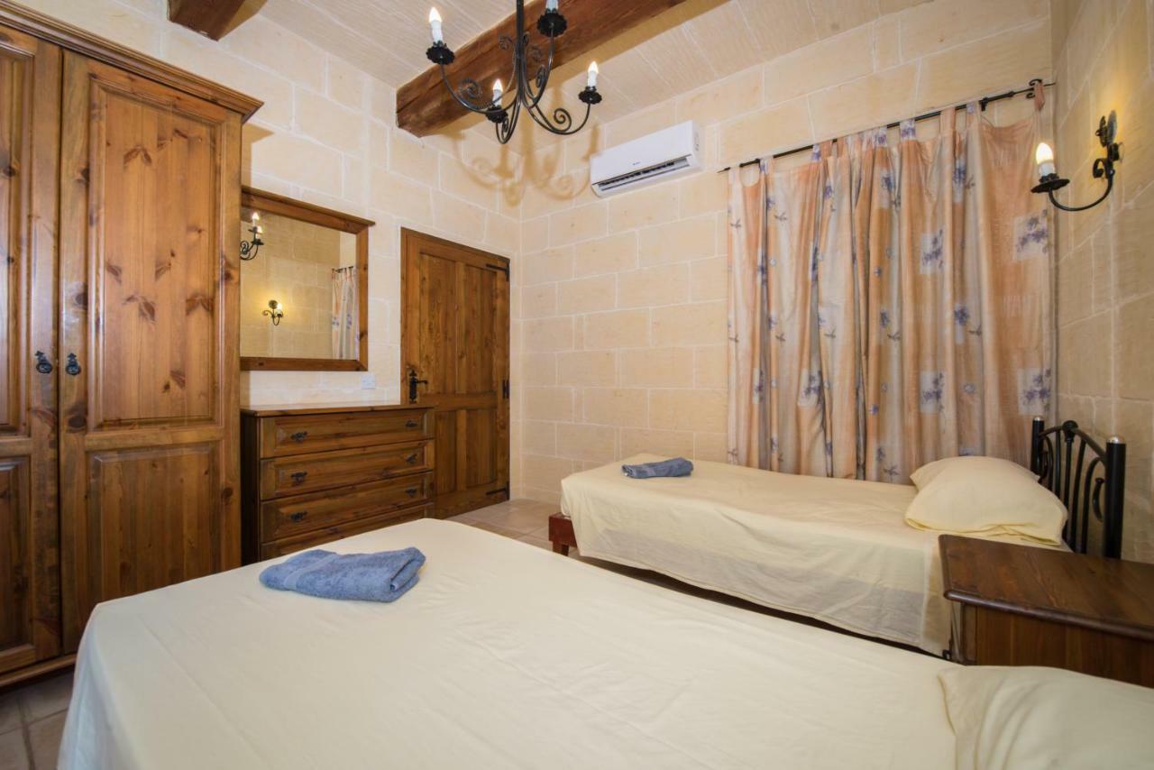 Sunset - Holiday Farmhouse With Large Private Pool In Island Of Gozo Nadur Bagian luar foto