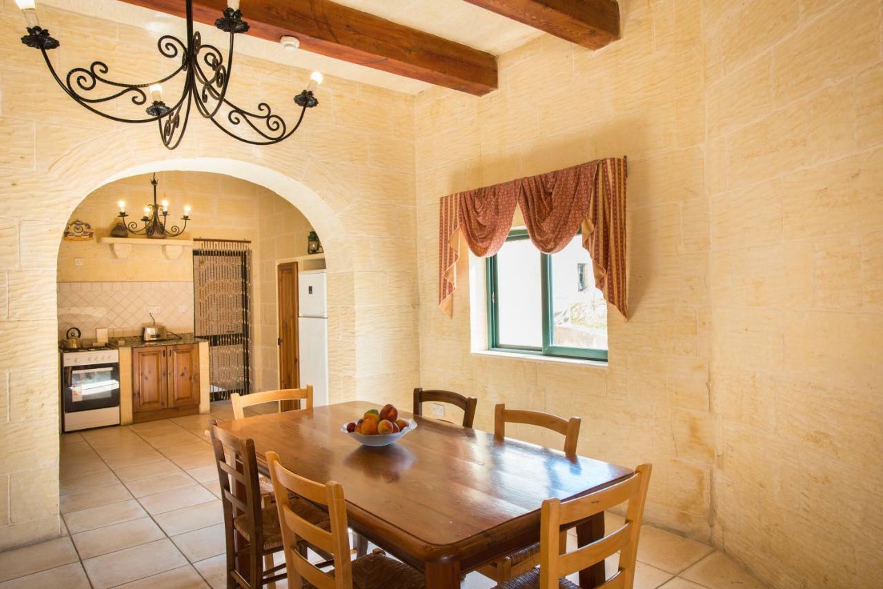 Sunset - Holiday Farmhouse With Large Private Pool In Island Of Gozo Nadur Bagian luar foto